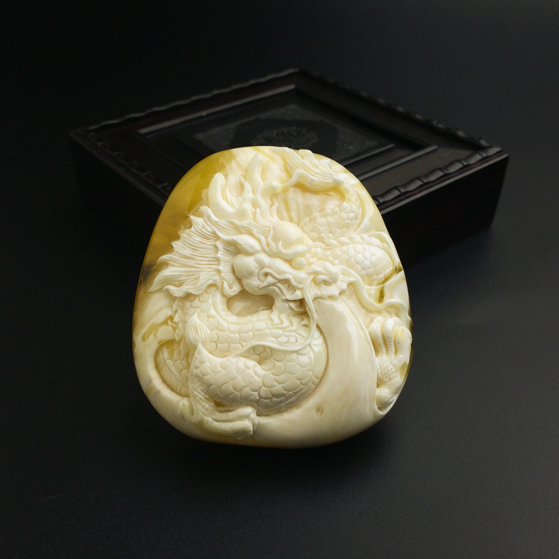 白蜜龙吊坠-红掌柜