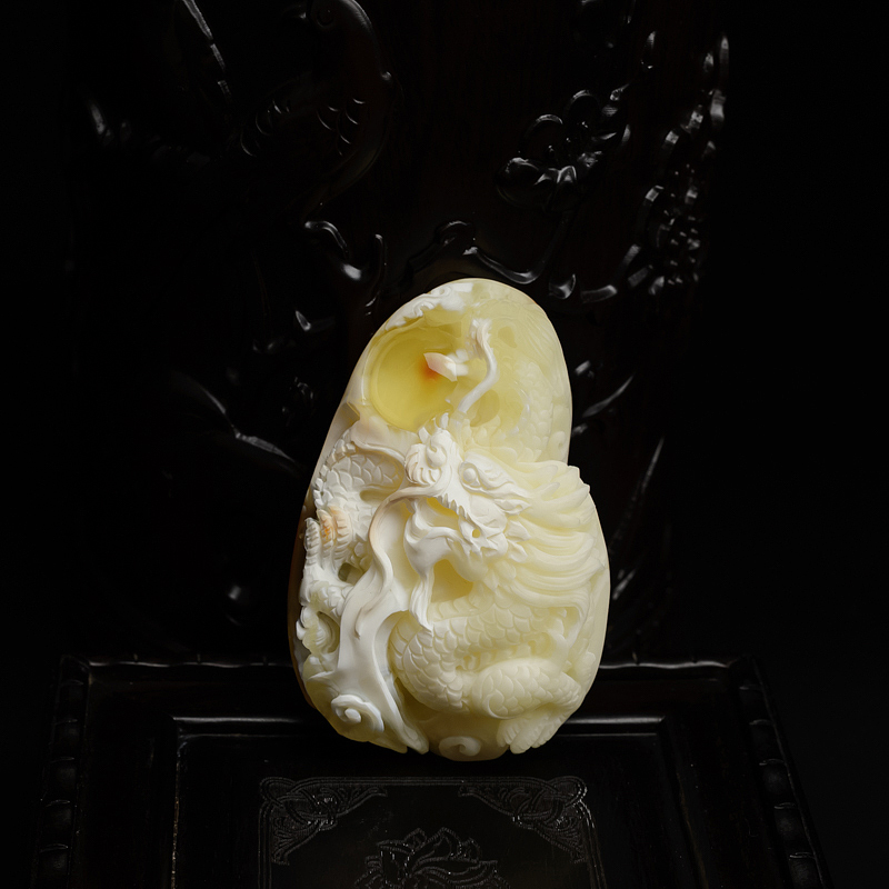 白蜜蜜蜡龙吊坠-红掌柜