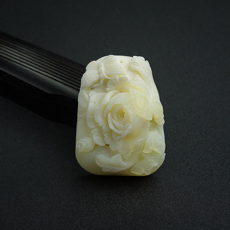 白蜜蝶恋花吊坠-红掌柜