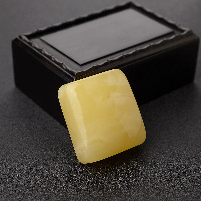 鸡油黄蜜蜡无事牌-红掌柜