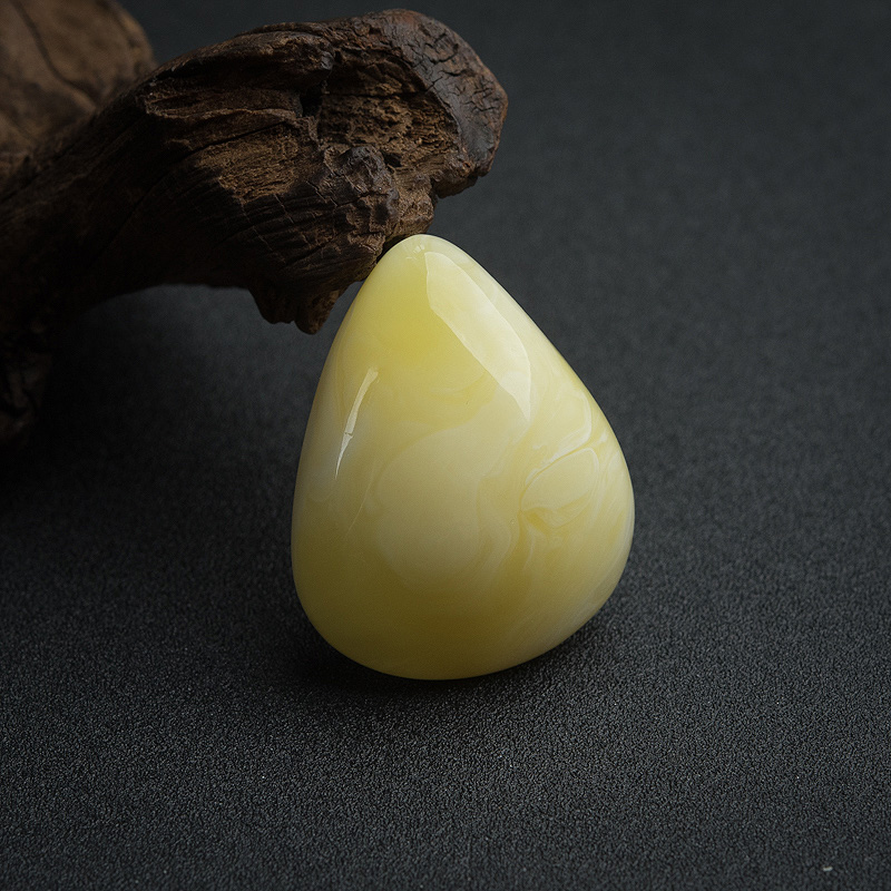 天然白花蜜蜡随形吊坠-红掌柜