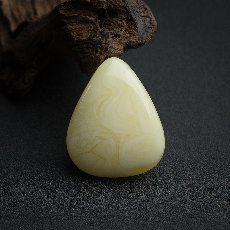 波罗的海天然蜜蜡随形吊坠-红掌柜