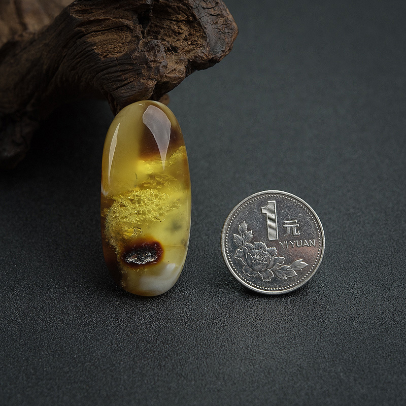 金绞蜜蜜蜡吊坠-红掌柜