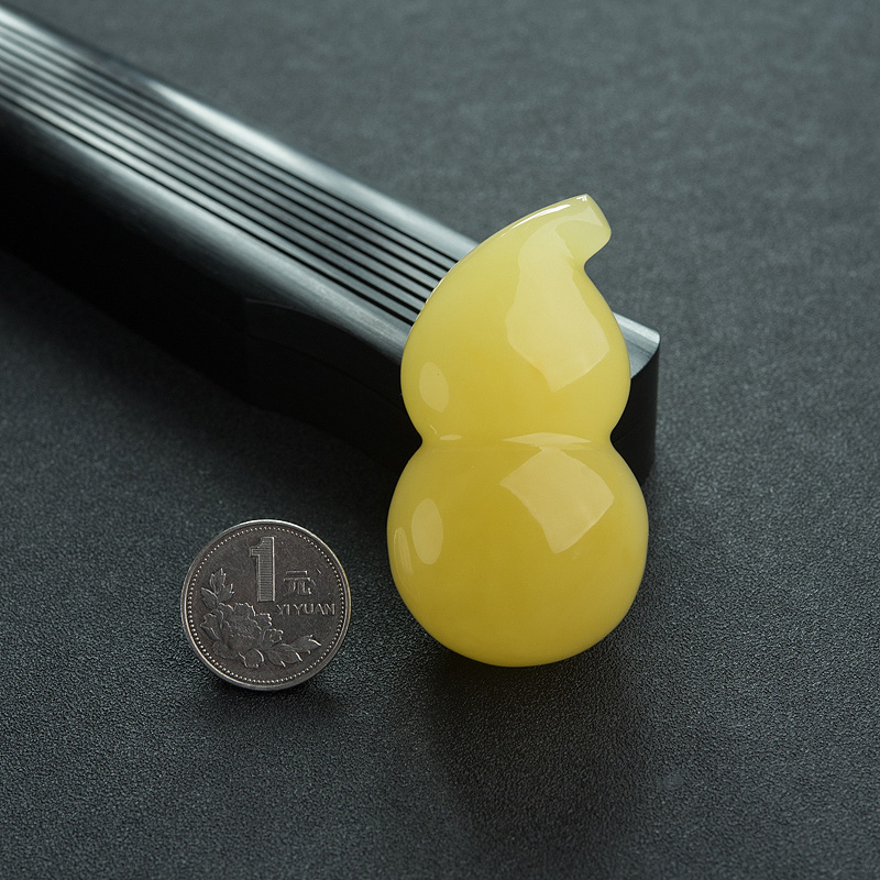 鸡油黄蜜蜡葫芦吊坠-红掌柜