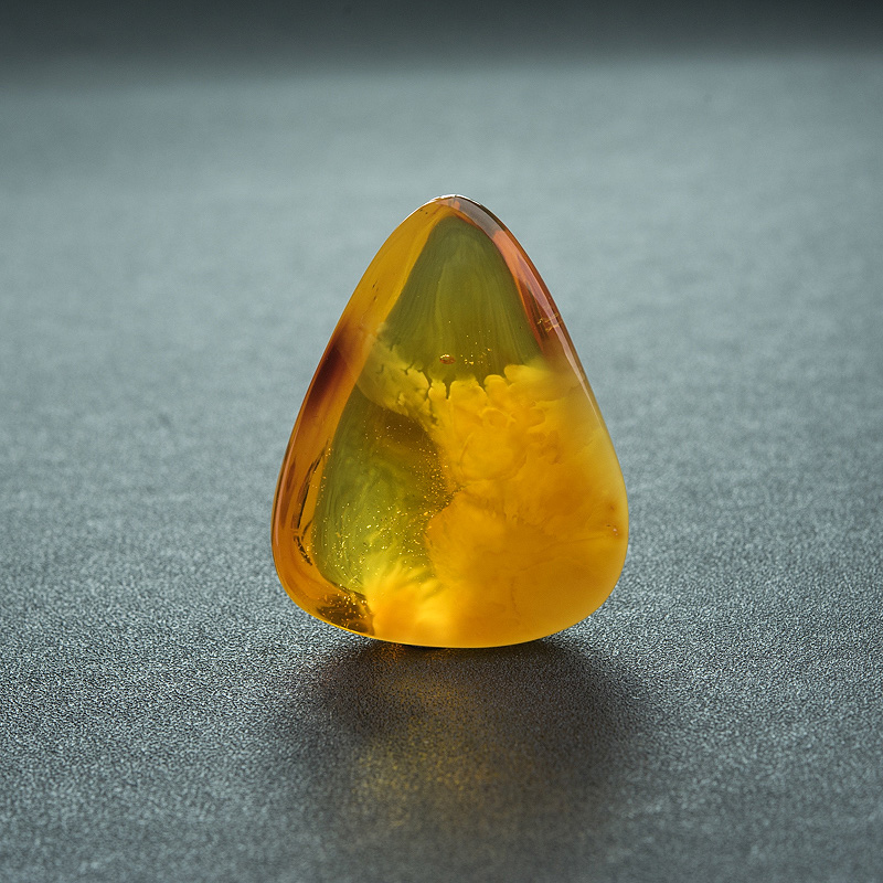 鸡油黄金绞蜜随形吊坠-红掌柜