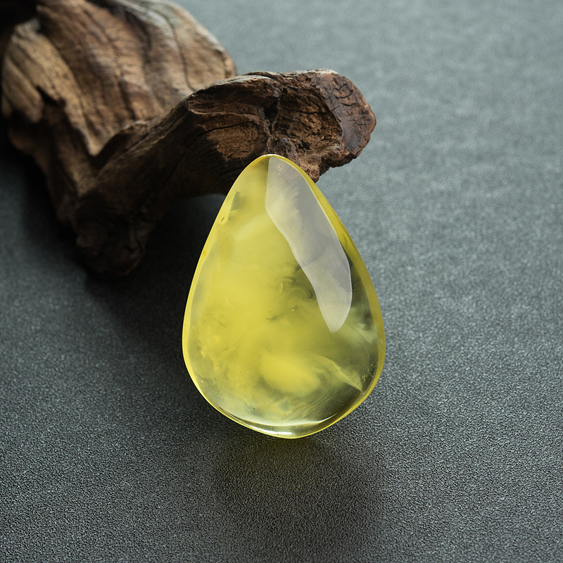 天然鸡油黄金绞蜜随形吊坠-红掌柜