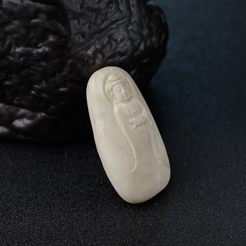 象牙白白蜜吊坠-红掌柜