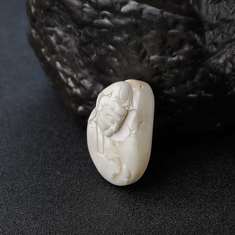 白蜜观音吊坠-红掌柜