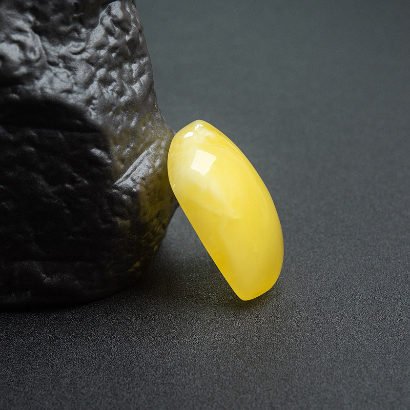 鸡油黄蜜蜡无事牌吊坠-红掌柜