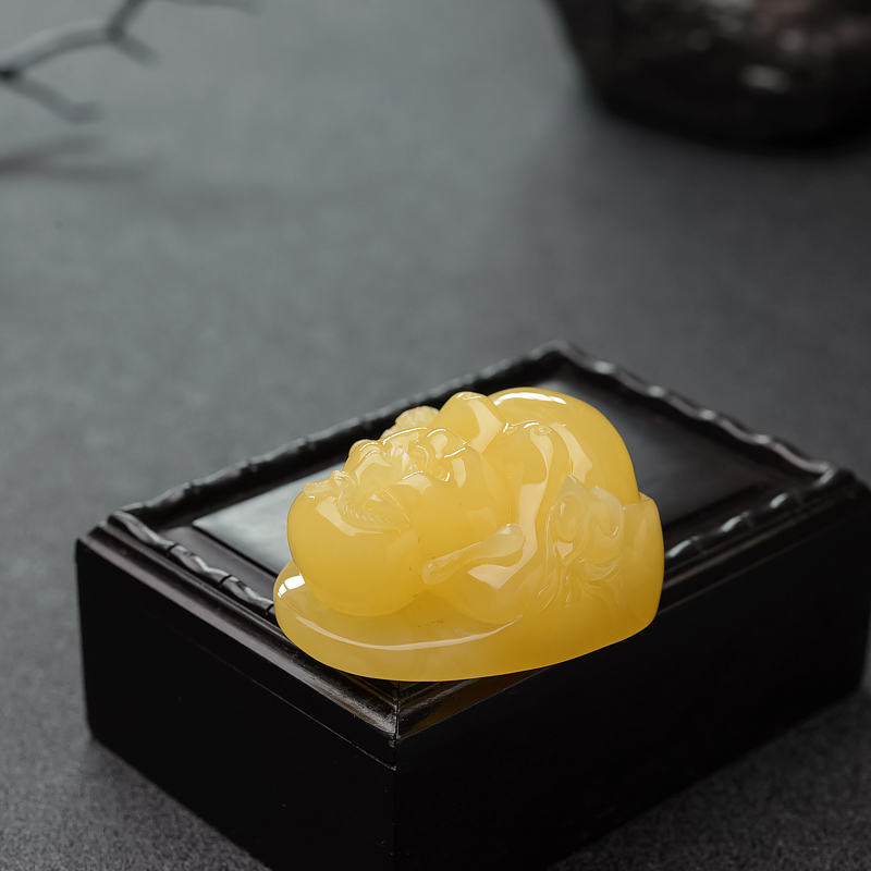 鸡油黄蜜蜡弥勒佛吊坠-红掌柜