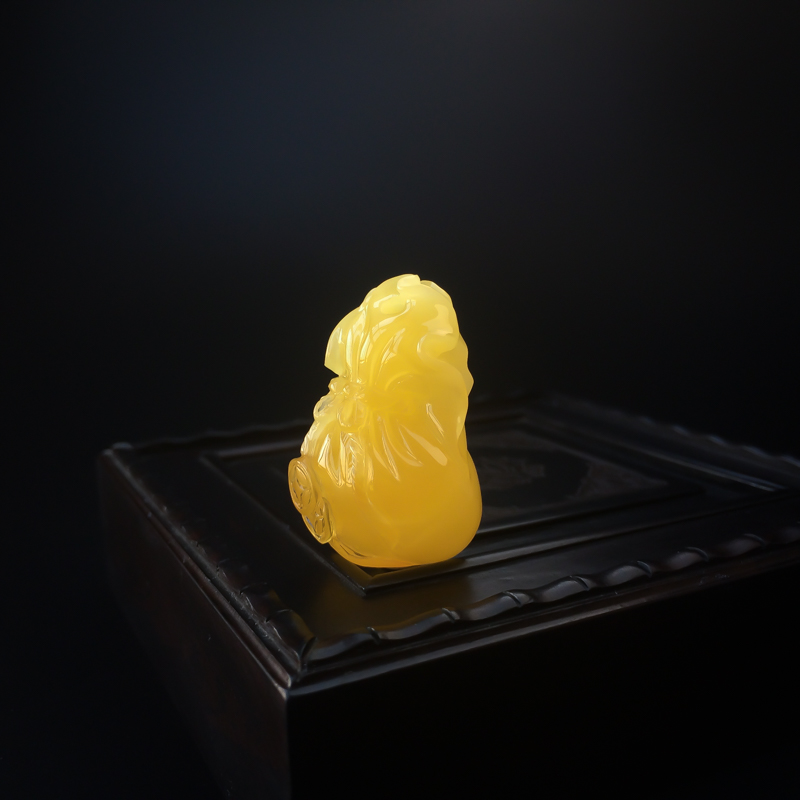 天然金包蜜鸡油黄蜜蜡钱袋吊坠 - 红掌柜