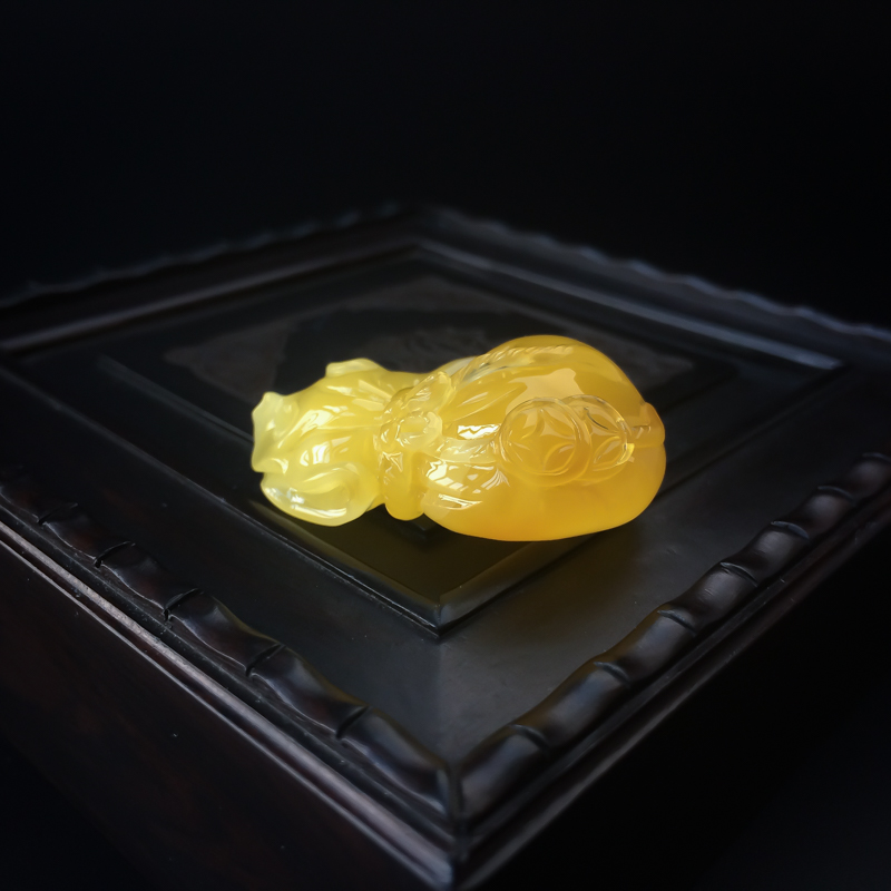 蜜蜡吊坠 - 红掌柜