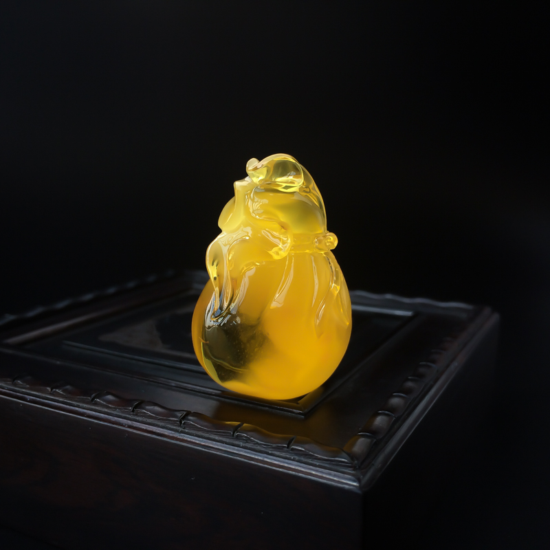 天然金包蜜鸡油黄蜜蜡钱袋吊坠 - 红掌柜