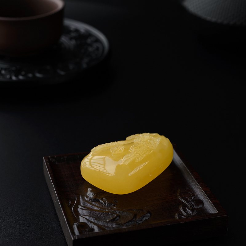 鸡油黄蜜蜡吊坠 - 红掌柜