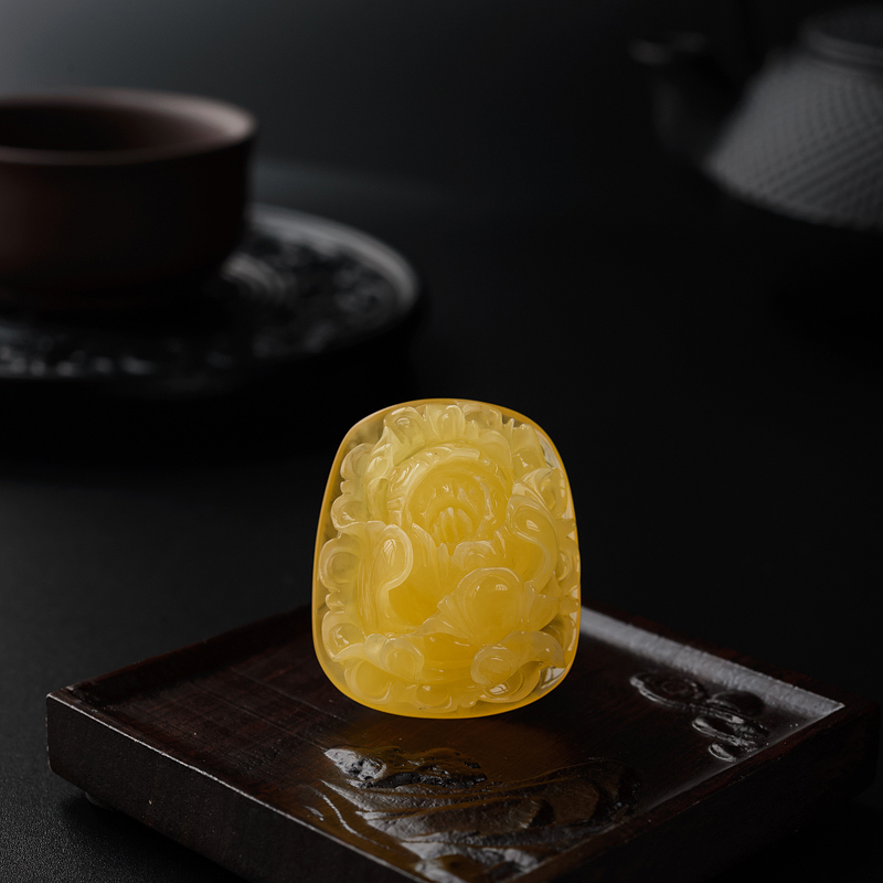 鸡油黄蜜蜡牡丹花吊坠-红掌柜