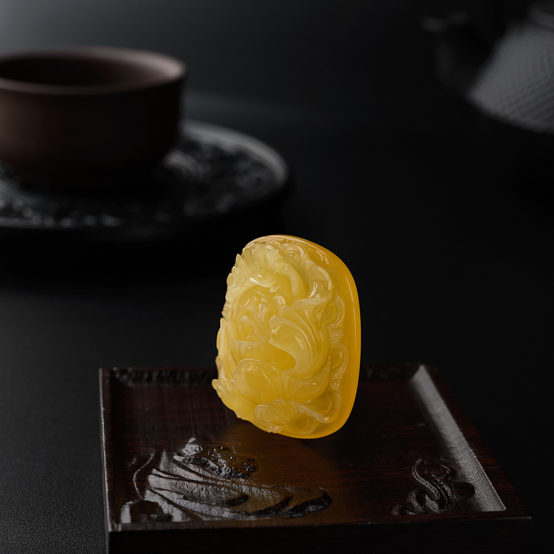 蜜蜡牡丹花吊坠-红掌柜