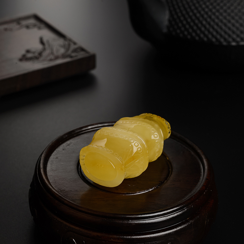 波罗的海天然鸡油黄蜜蜡吊坠-红掌柜