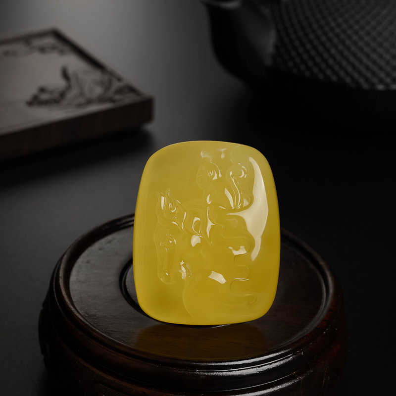 波罗的海天然鸡油黄蜜蜡一心向佛吊坠 - 红掌柜