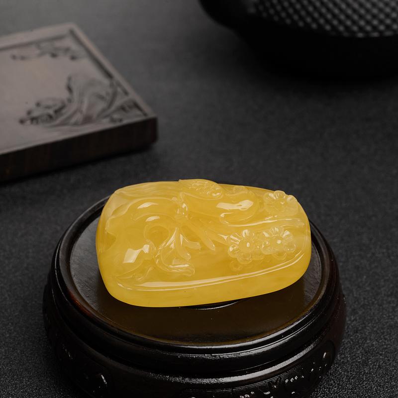 蜜蜡喜上眉梢吊坠 - 红掌柜