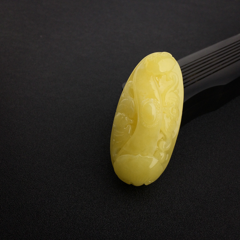 鸡油黄蜜蜡如意锁吊坠 - 红掌柜