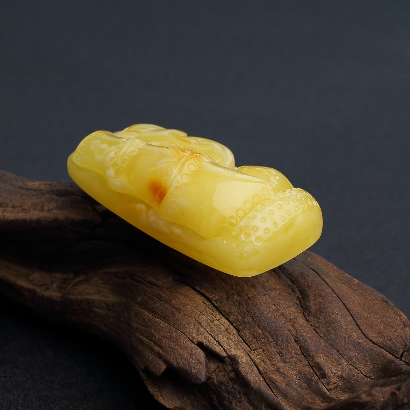 鸡油黄蜜蜡吊坠-红掌柜