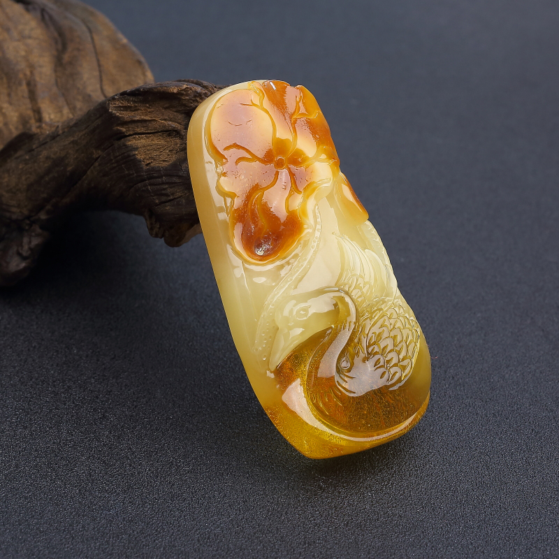 带皮俏色蜜蜡天鹅吊坠 - 红掌柜