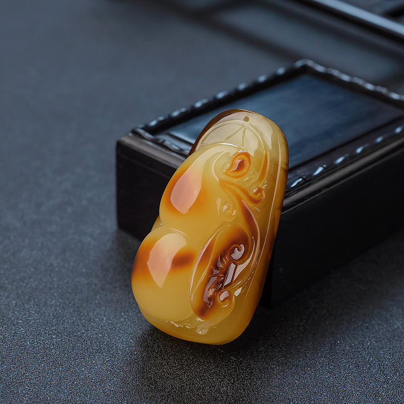 天然带皮俏色蜜蜡葫芦吊坠 - 红掌柜