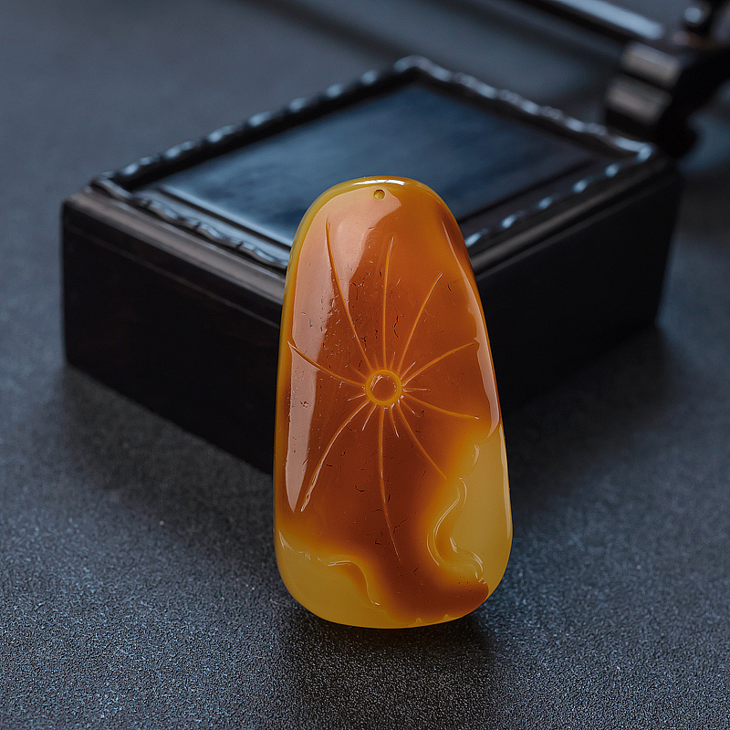 俏色蜜蜡葫芦吊坠 - 红掌柜