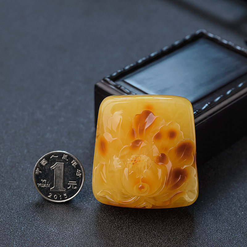 天然俏色蜜蜡花开富贵吊坠 - 红掌柜