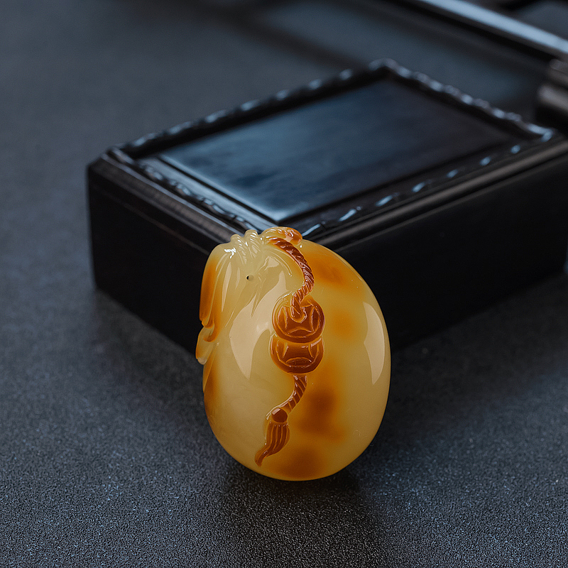 蜜蜡钱袋吊坠-红掌柜