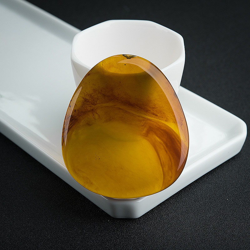 棕珀随形吊坠-红掌柜