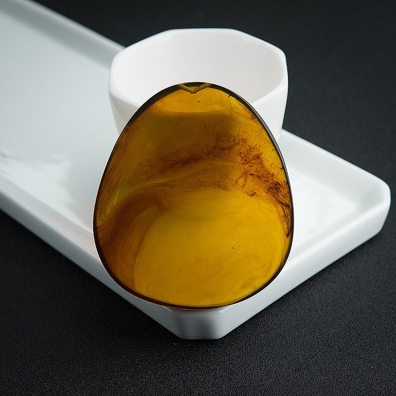 天然棕珀吊坠-红掌柜