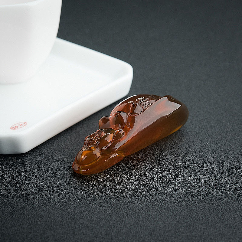 缅甸棕珀吊坠-红掌柜