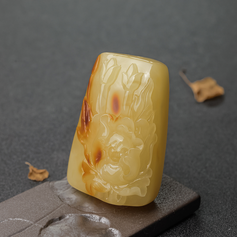 波罗的海俏色蜜蜡牡丹花吊坠-红掌柜