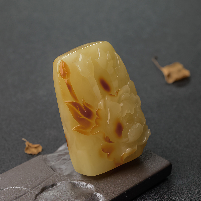 俏色蜜蜡牡丹花吊坠-红掌柜