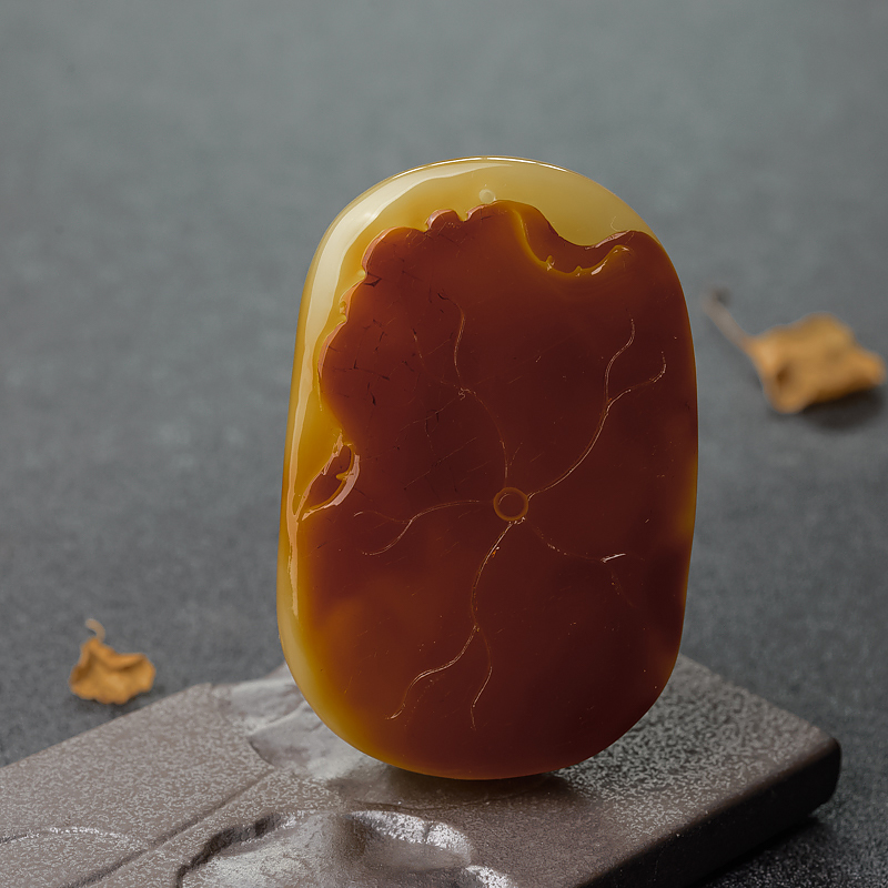 俏色蜜蜡喜上眉梢吊坠-红掌柜