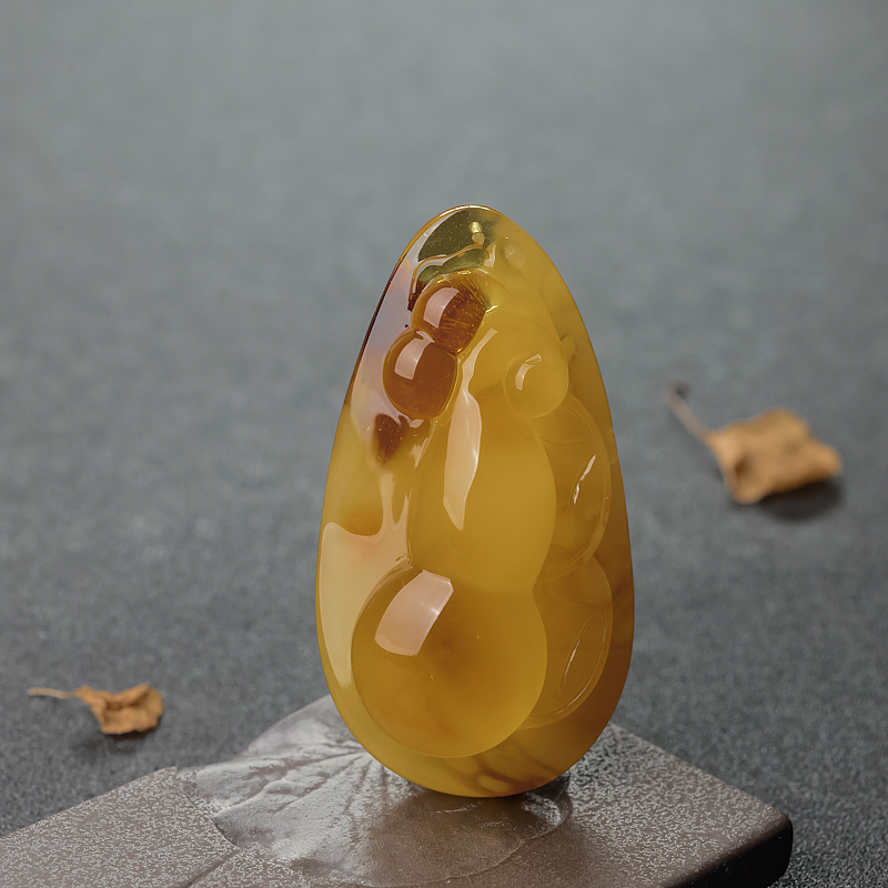 天然波罗的海带皮鸡油黄蜜蜡葫芦吊坠-红掌柜
