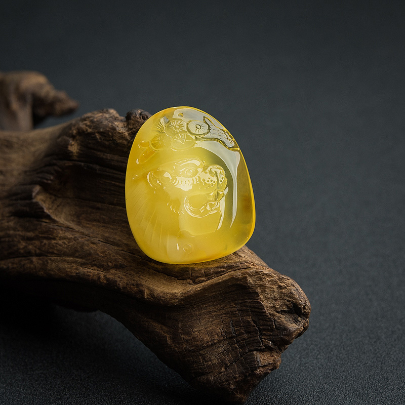 波罗的海鸡油黄金绞蜜老虎吊坠-红掌柜