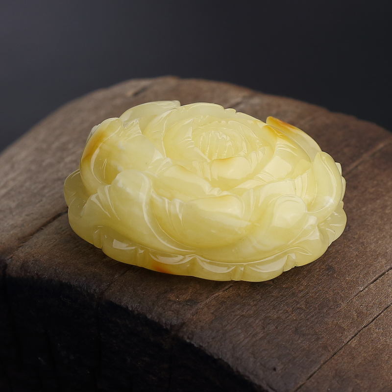 天然鸡油黄蜜蜡牡丹花吊坠-红掌柜