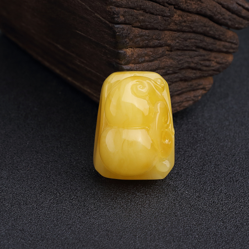 鸡油黄蜜蜡葫芦吊坠-红掌柜