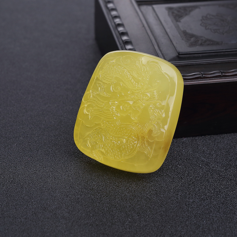 波罗的海带皮鸡油黄蜜蜡龙吊坠-红掌柜