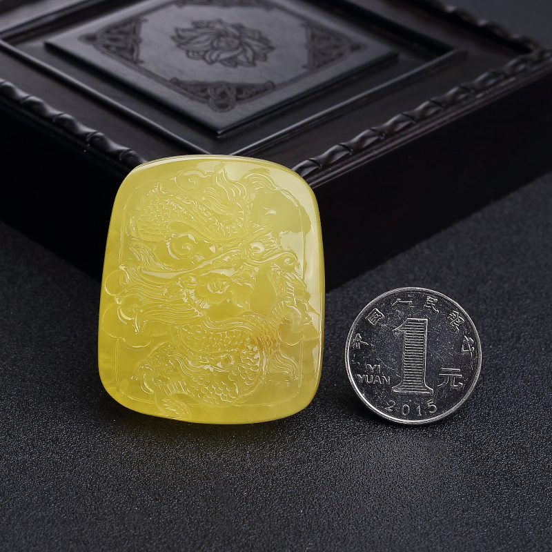 带皮鸡油黄蜜蜡龙吊坠-红掌柜