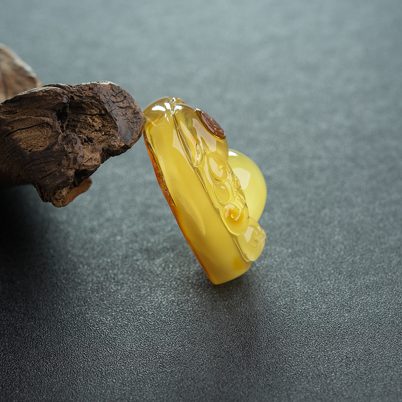 带皮俏色金绞蜜吊坠-红掌柜