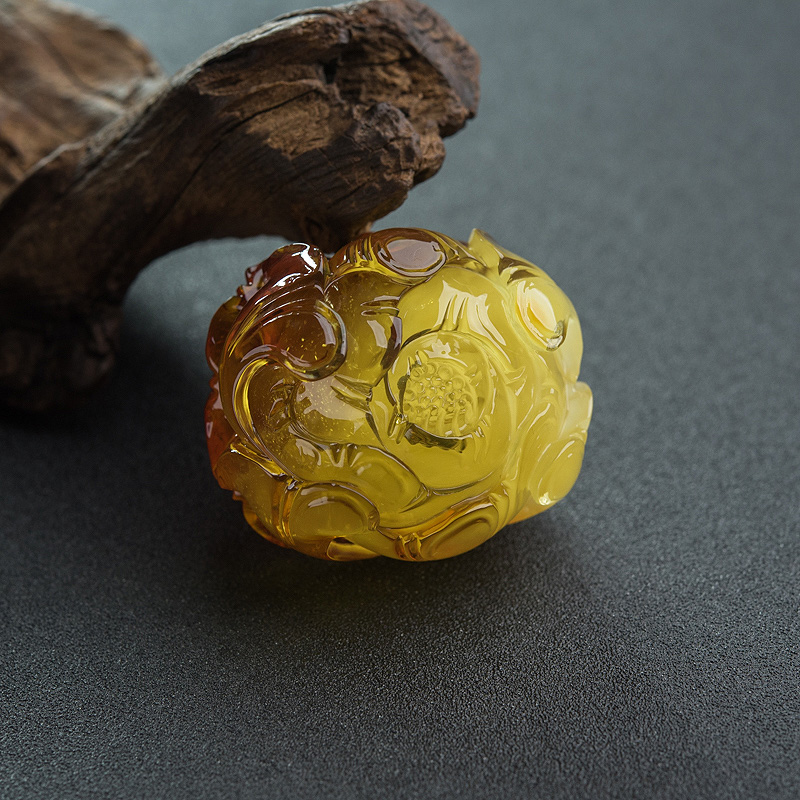 鸡油黄金绞蜜牡丹花吊坠-红掌柜