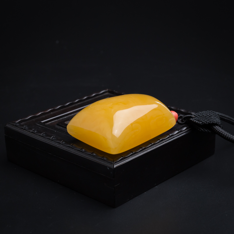 鸡油红蜜蜡吊坠-红掌柜