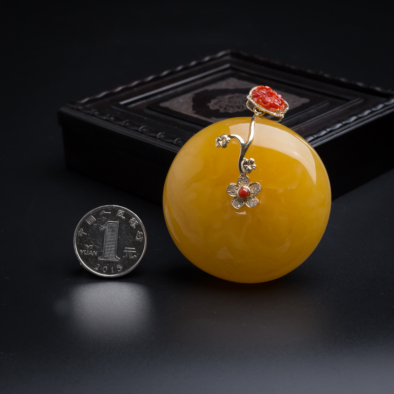 鸡油红蜜蜡平安扣吊坠-红掌柜