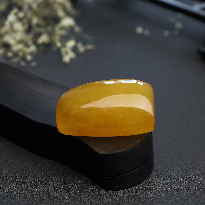 鸡油红蜜蜡吊坠-红掌柜