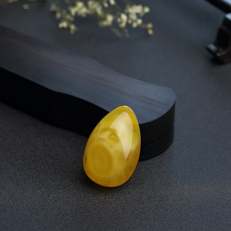 鸡油黄蜜蜡吊坠-红掌柜