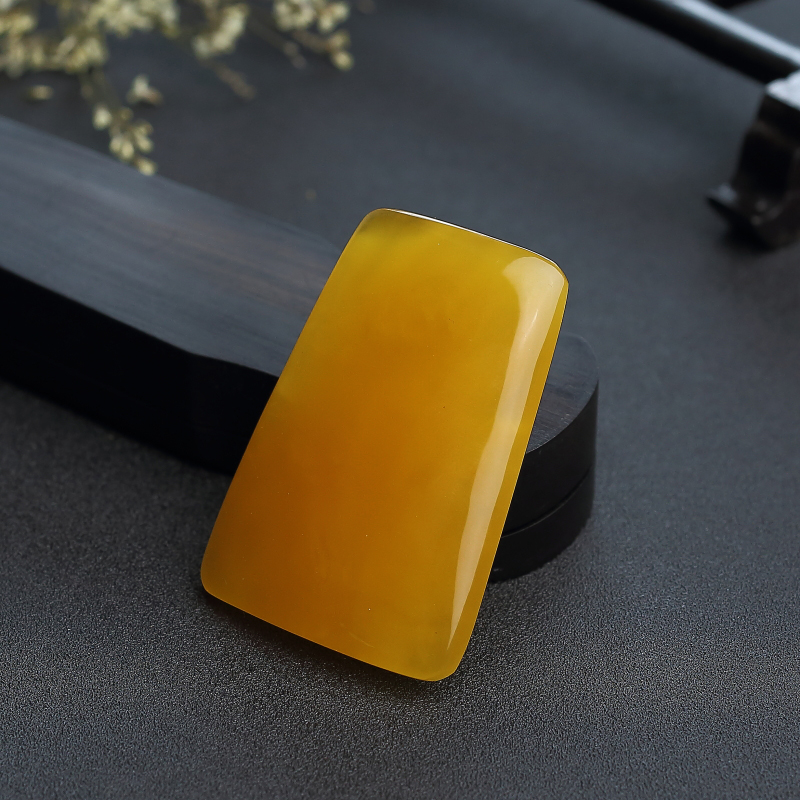 鸡油红蜜蜡吊坠-红掌柜