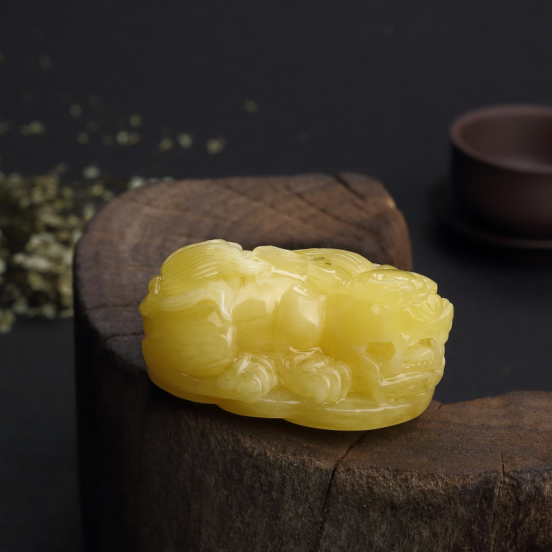 天然鸡油黄蜜蜡貔貅吊坠 - 红掌柜